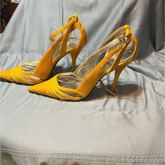 Carlos buy Carlos Santana NEW Leather Heels - Picture 9 of 10